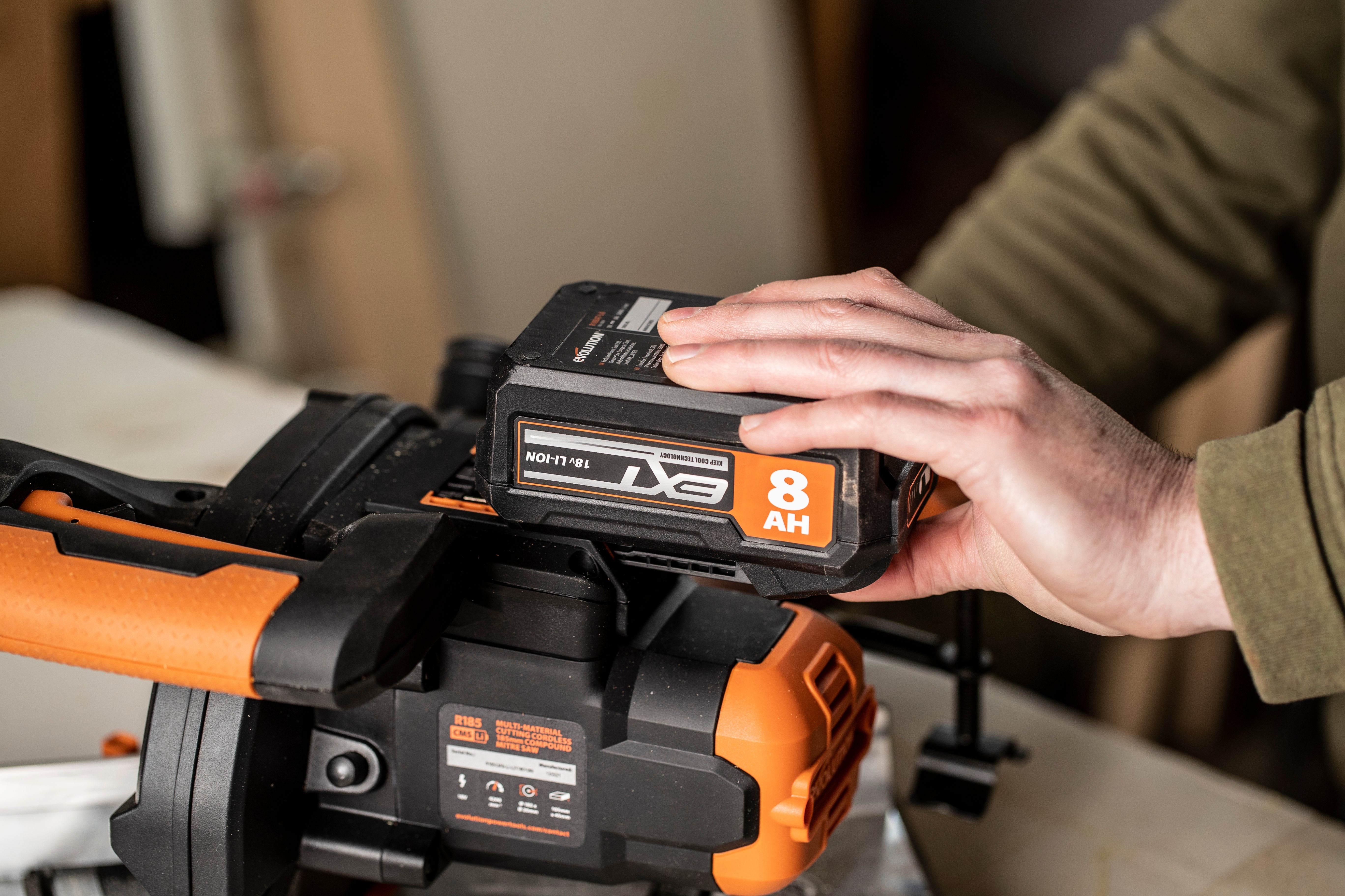 Batteria Li-Ion 8Ah 18V Evolution R18BAT-LI8