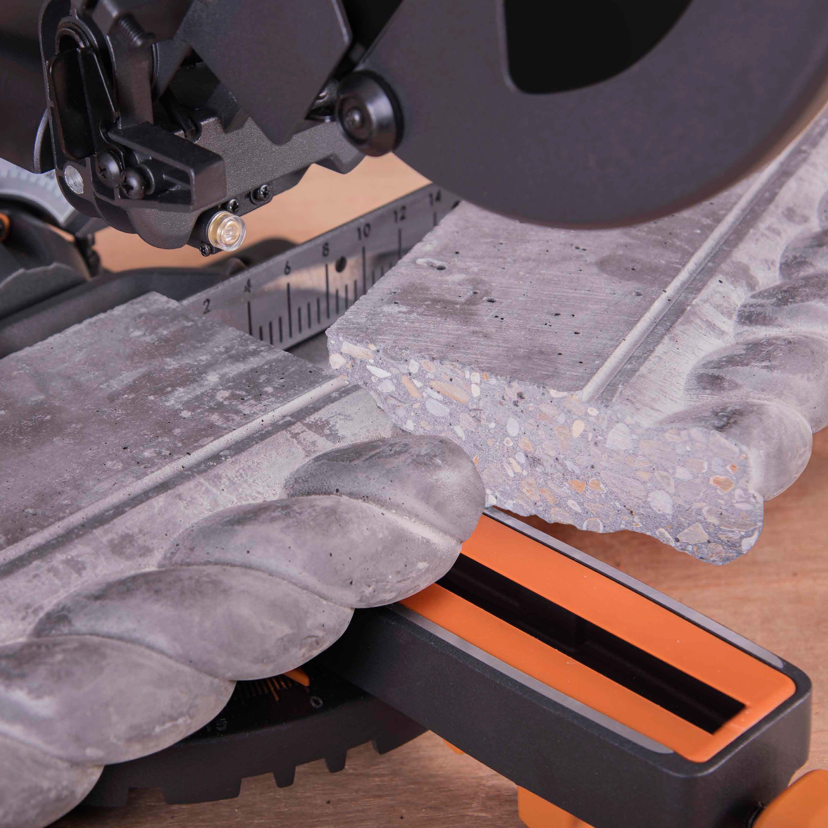 Disco diamantato Evolution da 210 mm con alesaggio da 25,4 mm per troncatrice radiale / a trazione e sega da banco