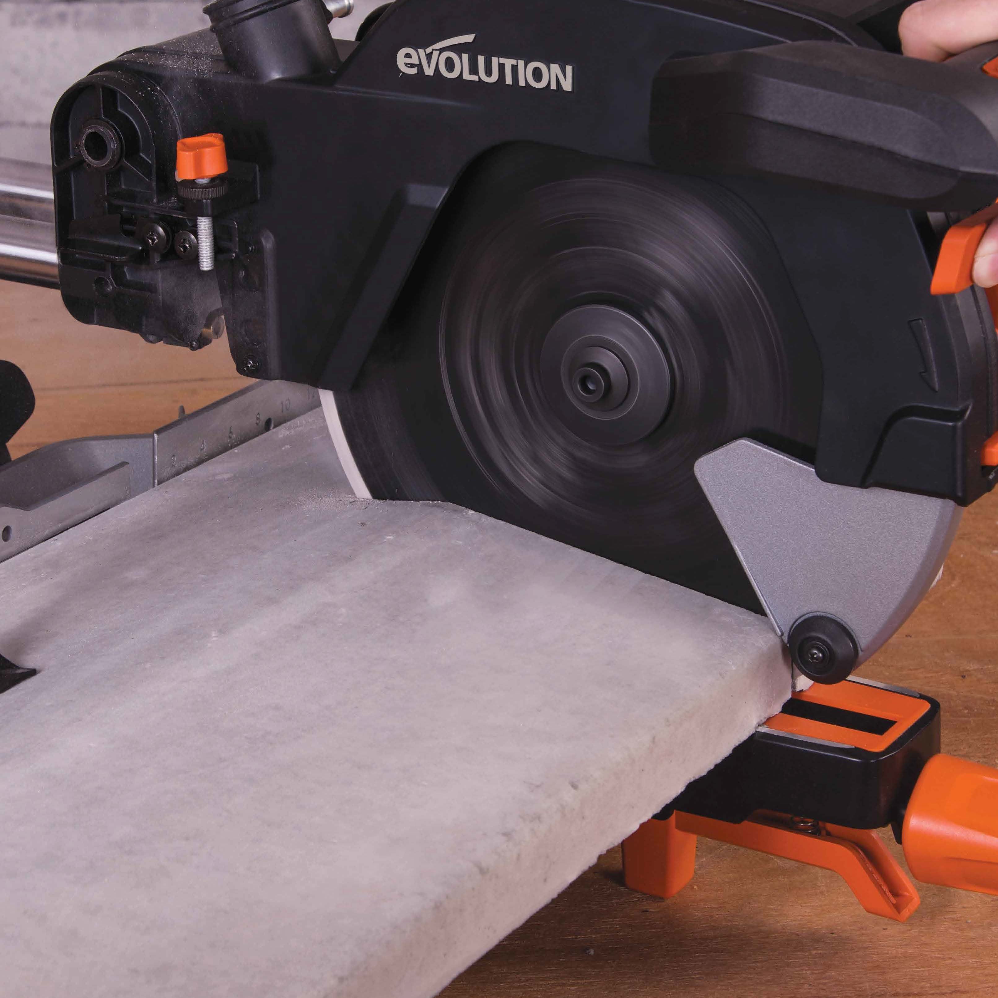 Disco diamantato Evolution da 255 mm con alesaggio da 25,4 mm per troncatrice radiale / a trazione e sega da banco