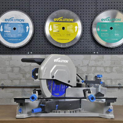Pacchetto Evolution: Troncatrice angolare S355MCS da 355 mm + 4 lame per diversi metalli